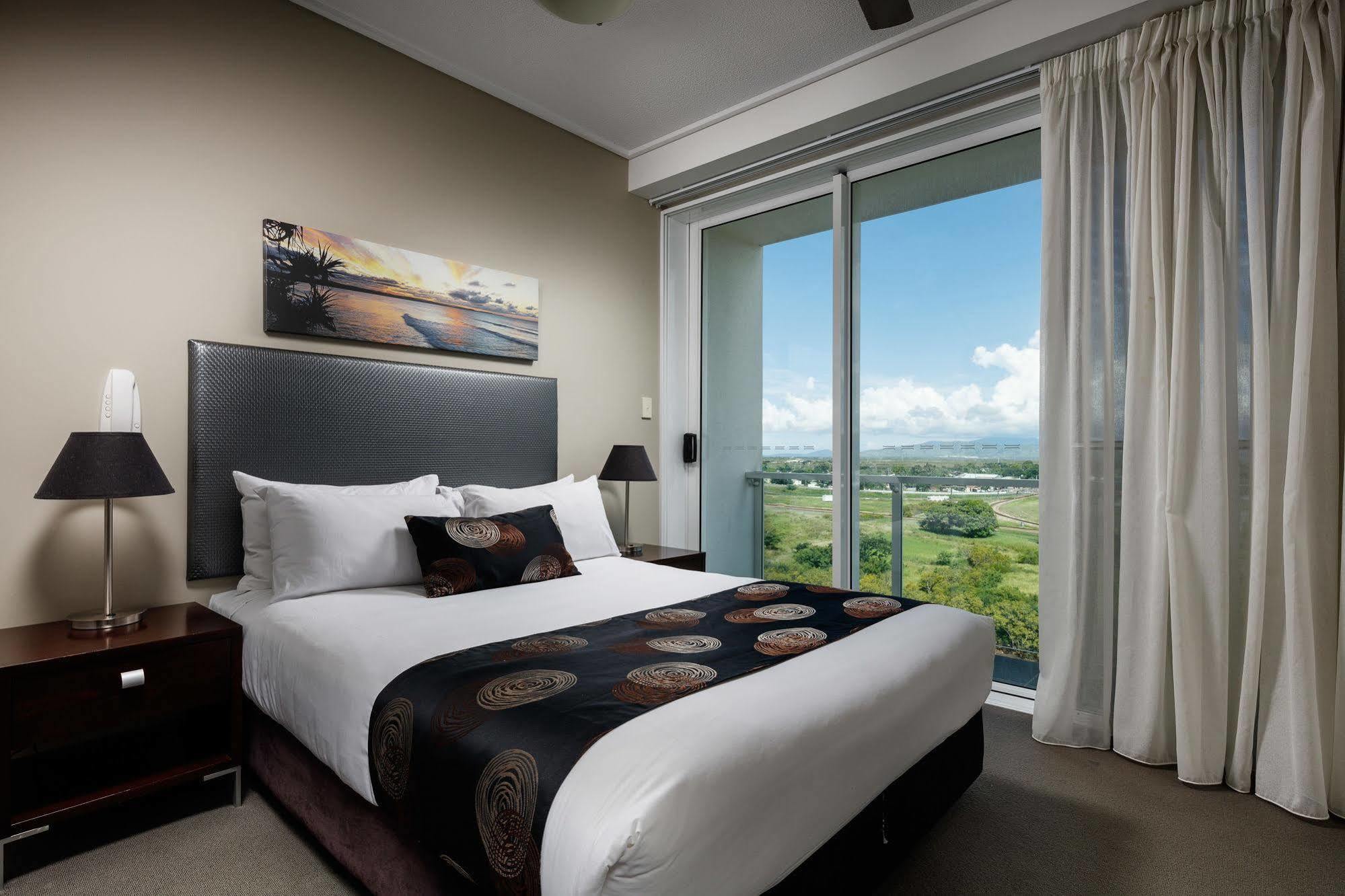 Central Holborn Apartments Townsville Exterior foto